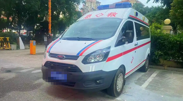 领域国际 “救护车跨省转运收费2.8万”引关注，探寻转运费背后的现实矛盾