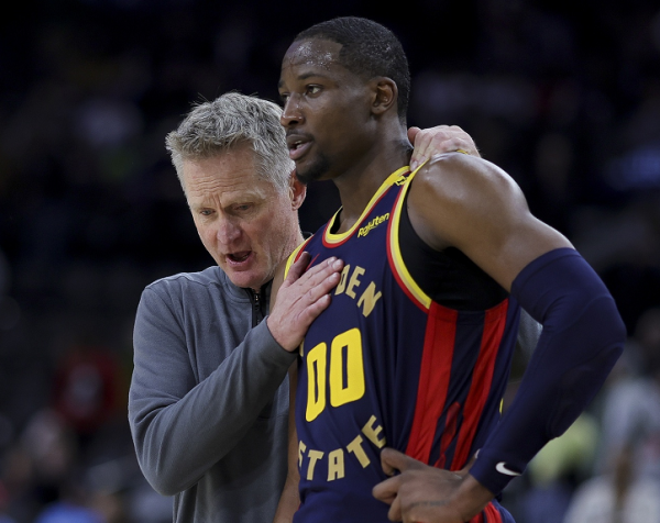 益配资 1年790万美金！1年599万美金！最尴尬球星诞生，NBA只是一门生意